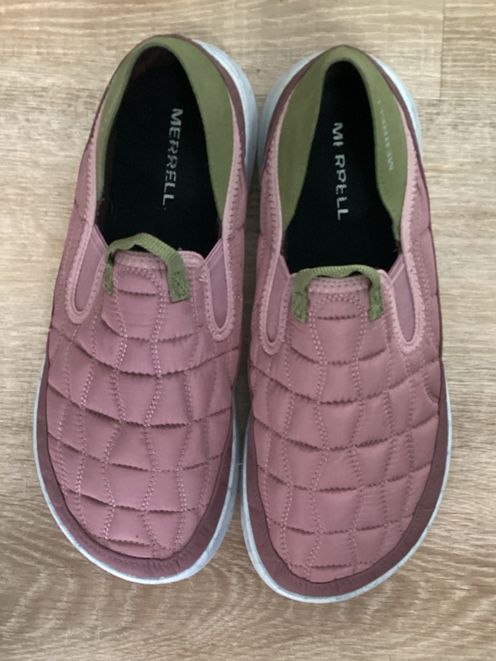 Merrell Women's Quilted Slip-On Sneakers in Dusty Rose with Olive Trim Size 11